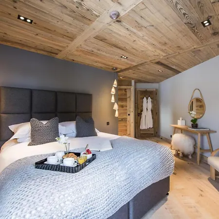 Chalet Majestic Alpine Escape: Chalet Zermatt