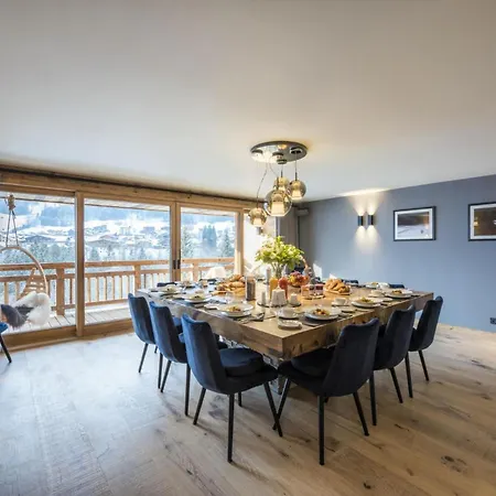 Majestic Alpine Escape: Chalet בקתה